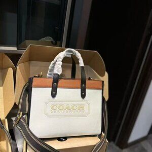 Coach's Field Tote30
